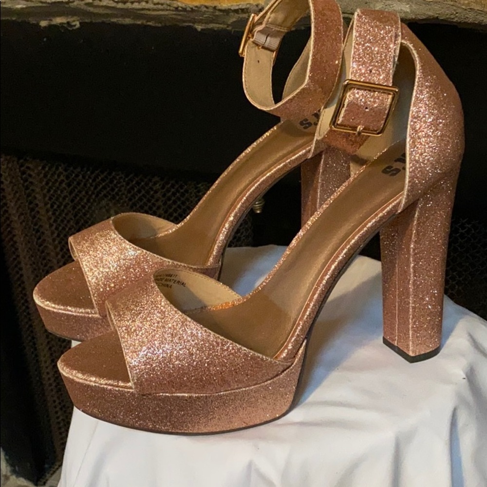 Platform heels - Picture 2 of 5
